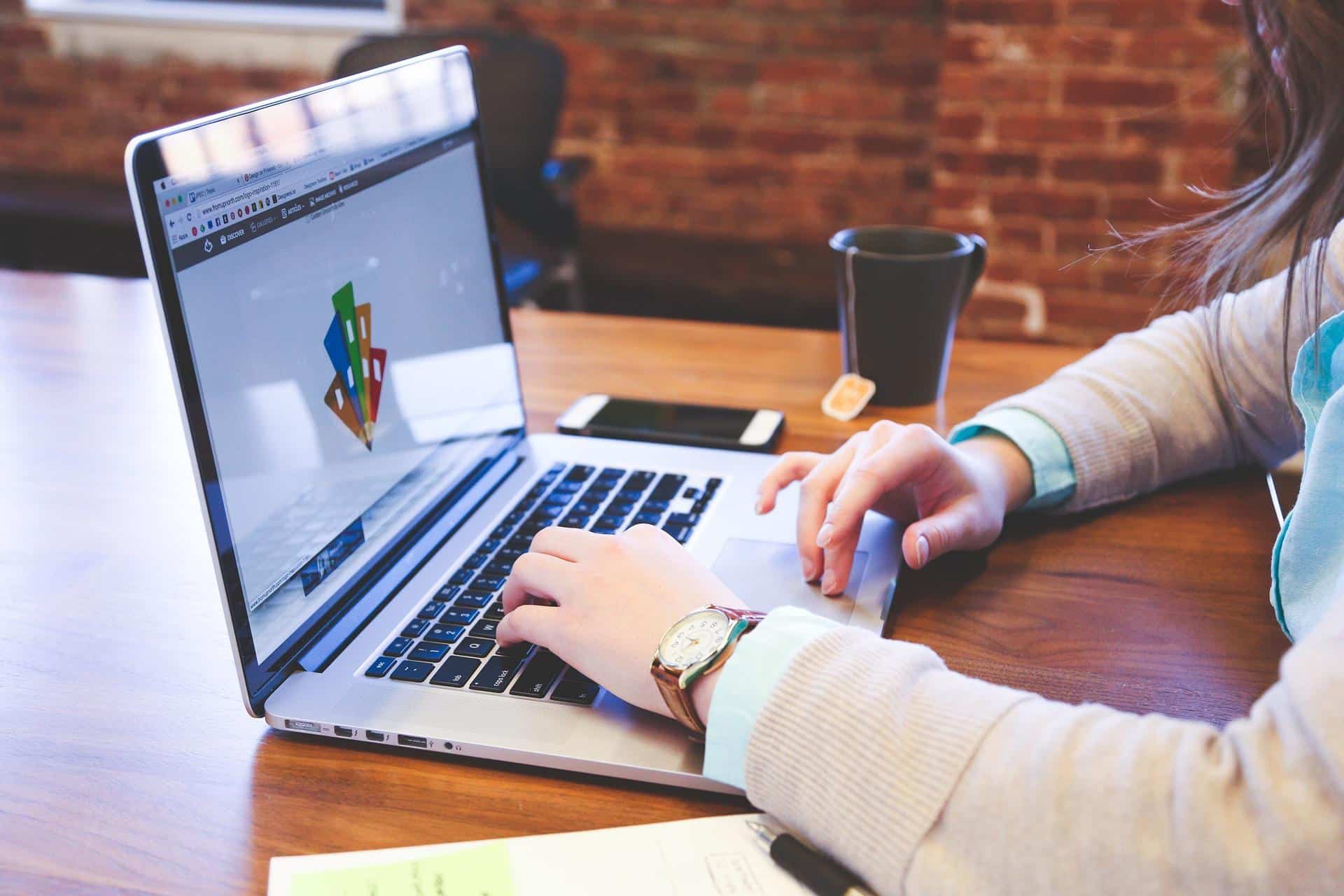 Οι 5 κορυφαίες τάσεις μάρκετινγκ για website B2C το 2023